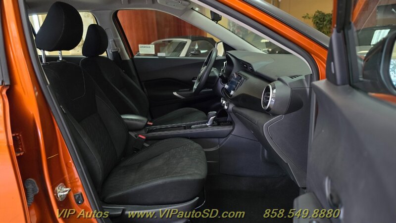 Used 2024 Nissan Kicks SV FWD image 16
