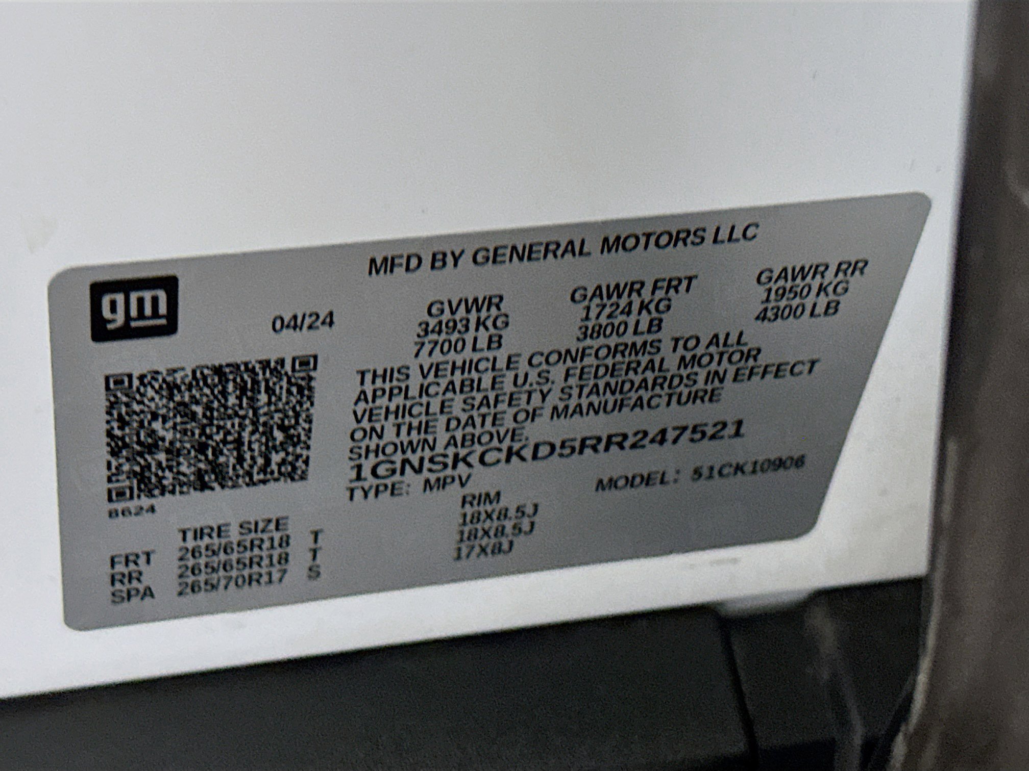 Used 2024 Chevrolet Suburban LT image 12