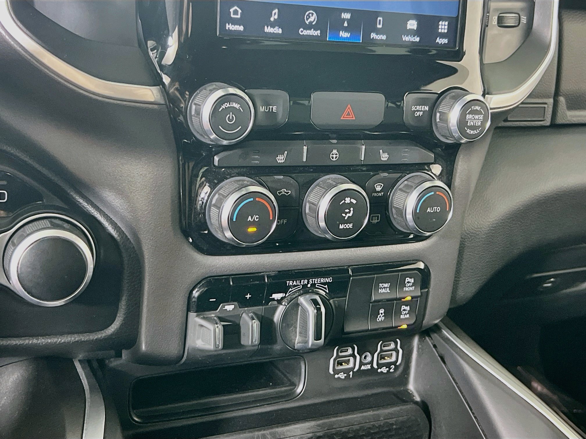 Used 2023 RAM 1500 Big Horn AWD/4WD image 16
