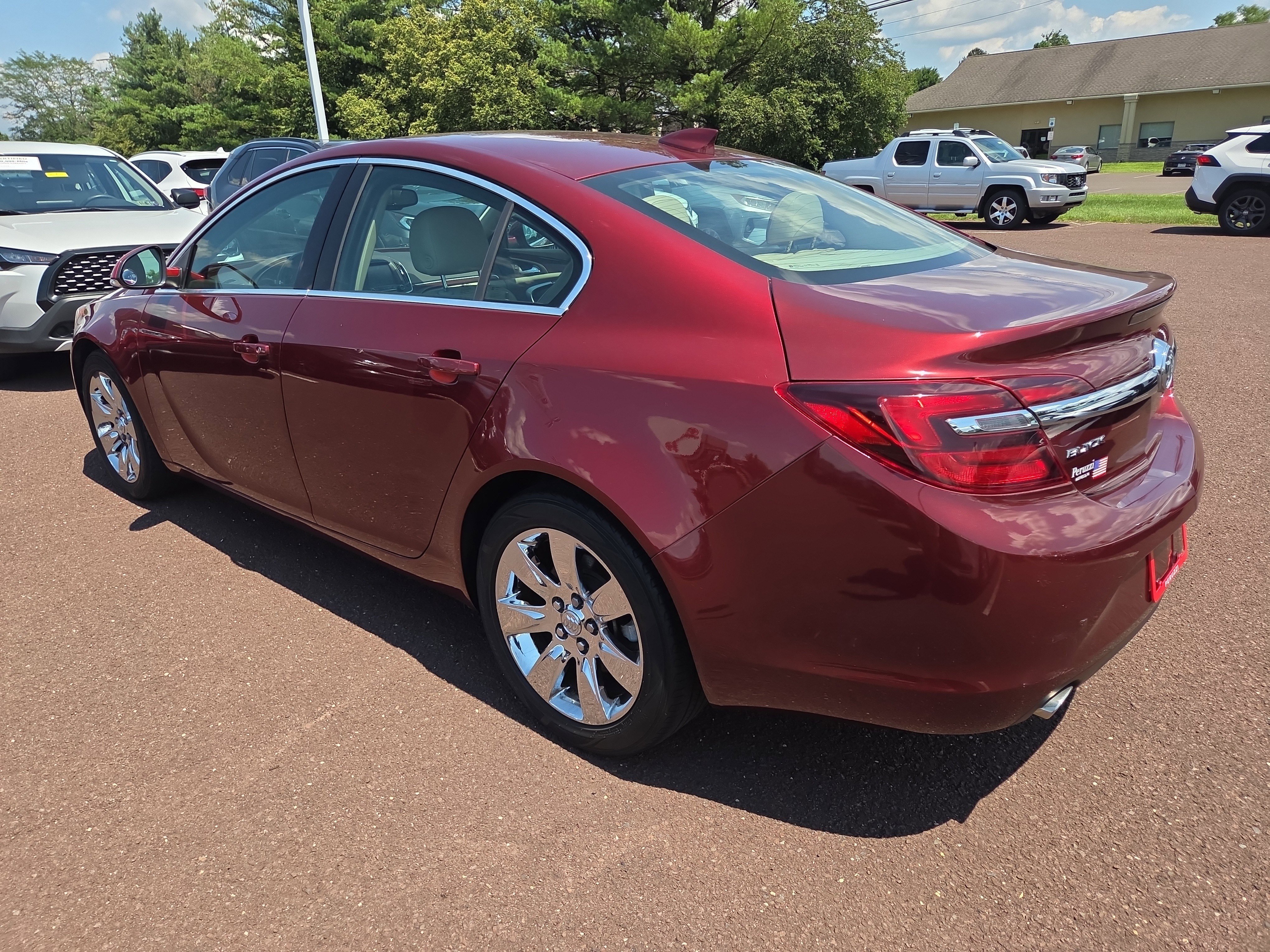 Used 2016 Buick Regal image 5