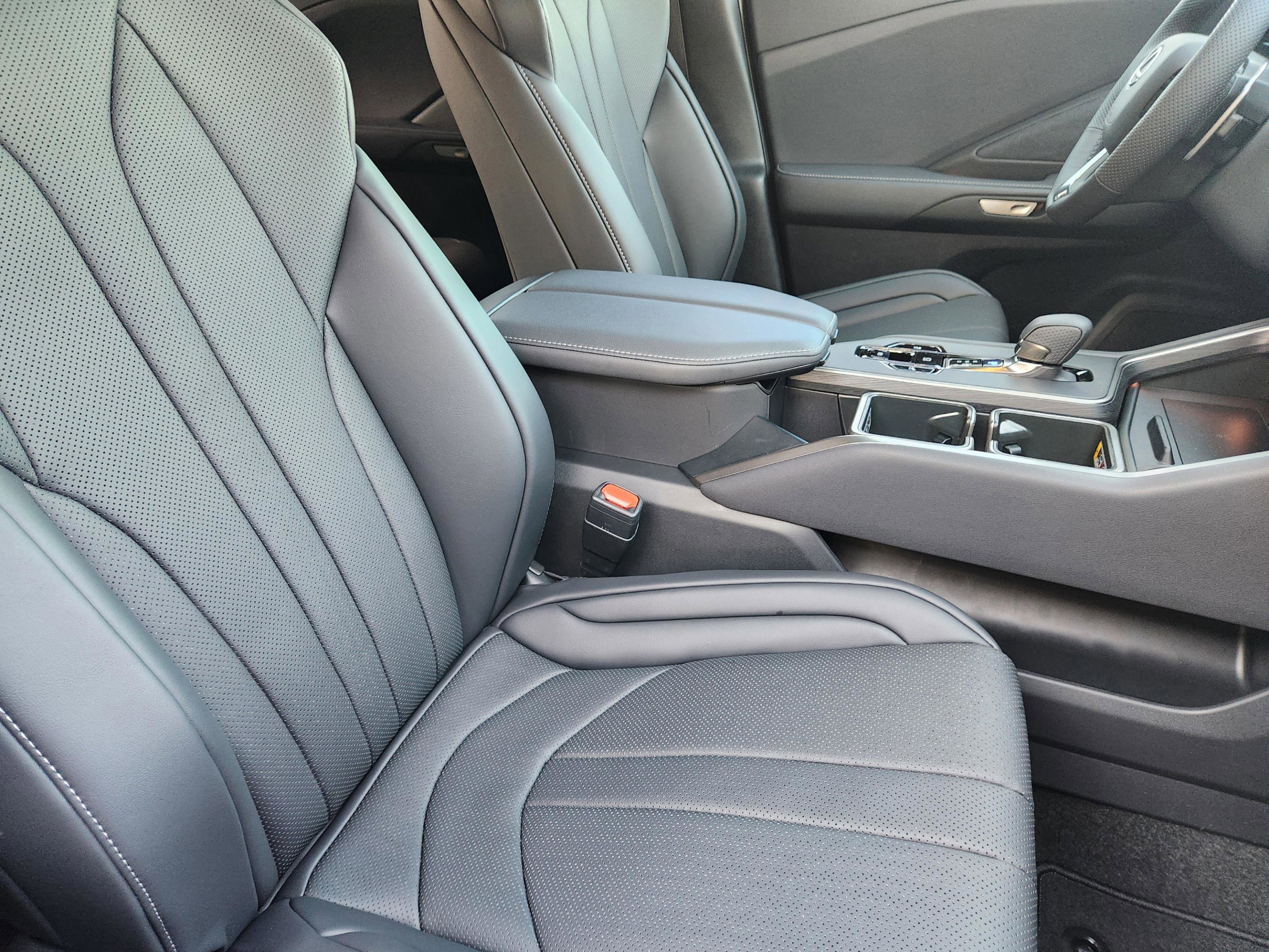New 2026 Lexus TX 500h AWD image 9