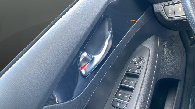 Used 2023 Kia Forte GT-Line w/ GT-Line Premium Package FWD image 22