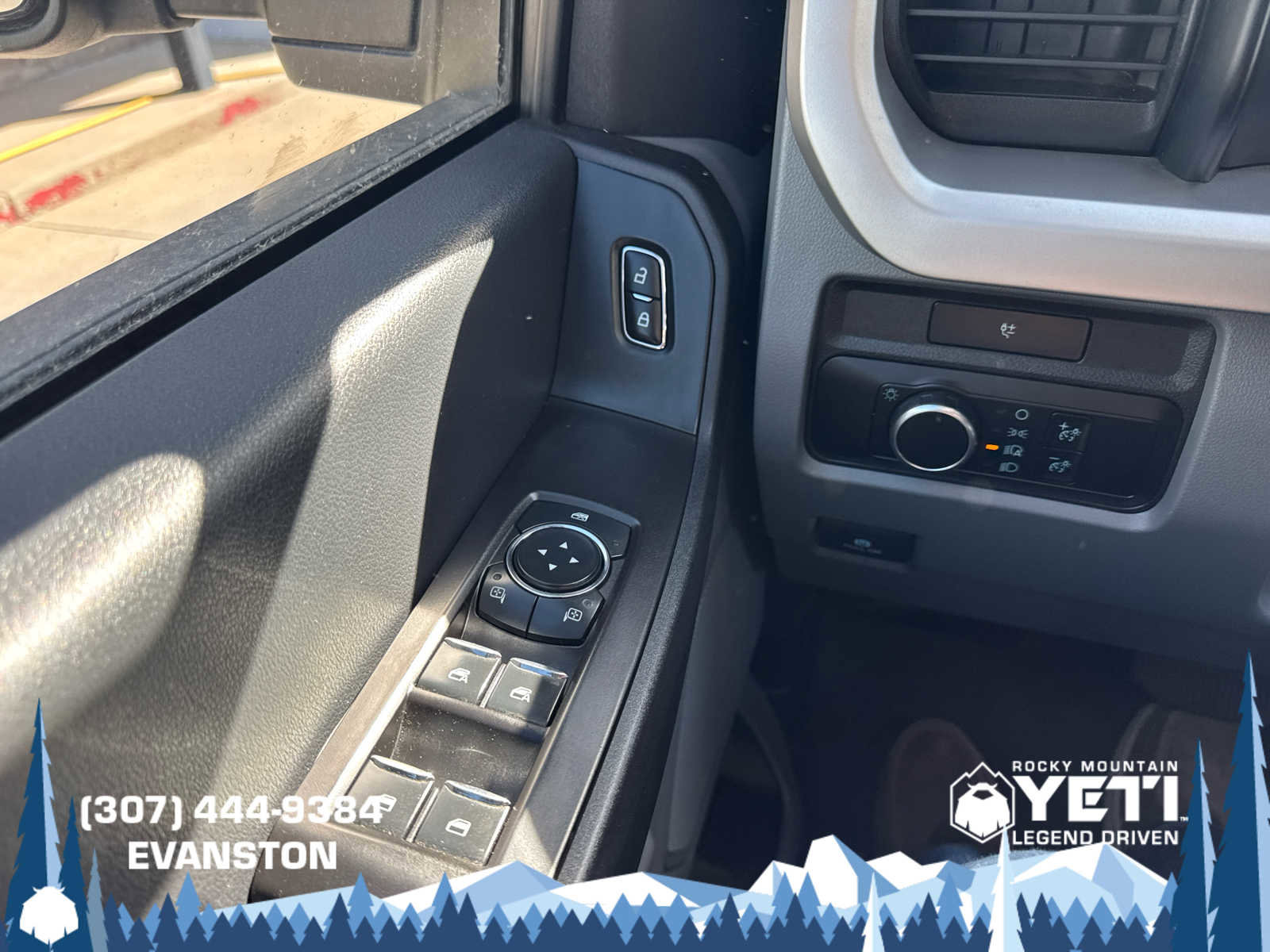 Used 2023 Ford F350 XL w/ Snow Plow Prep Package AWD/4WD image 25