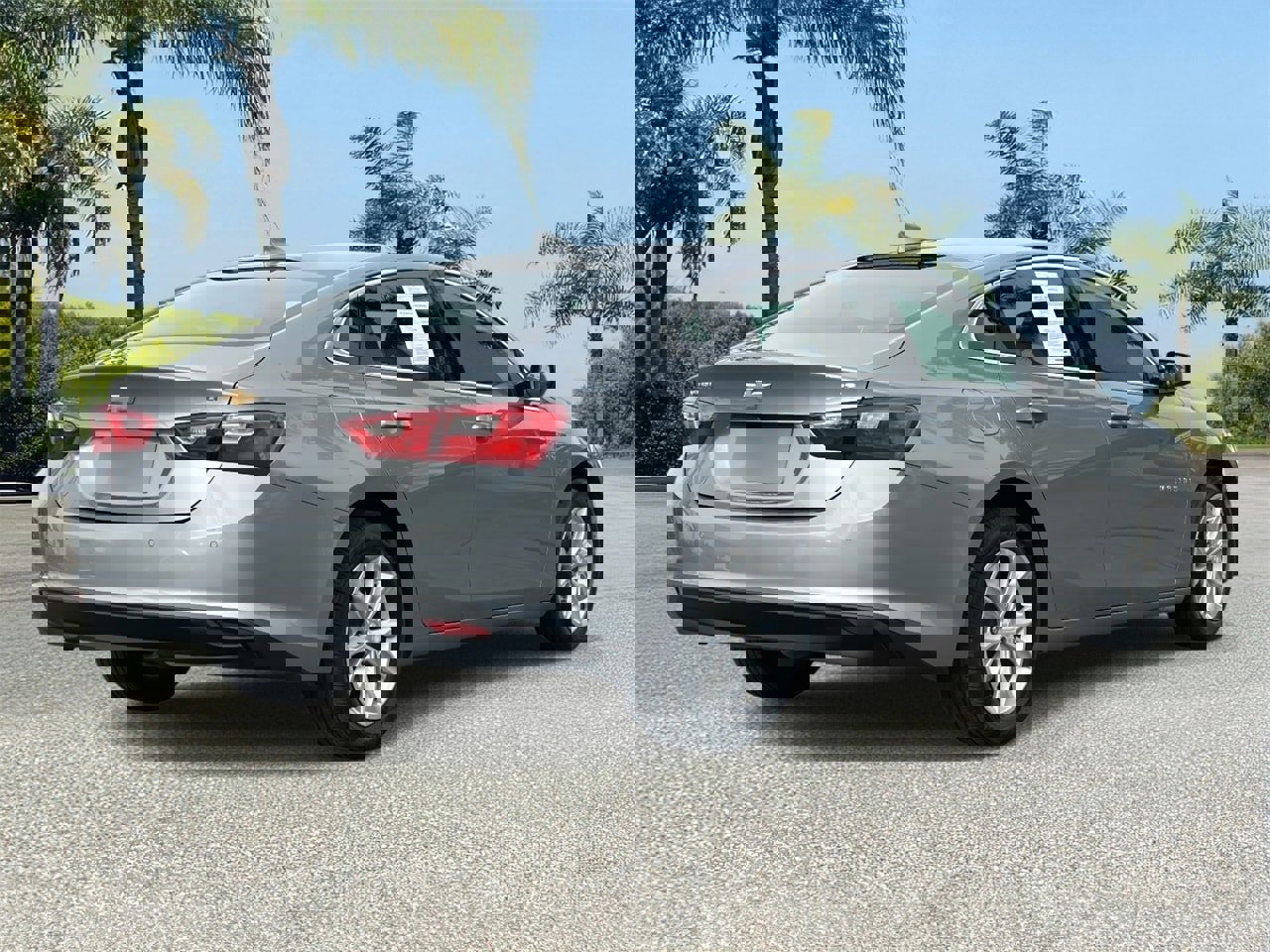 Used 2024 Chevrolet Malibu LT image 4