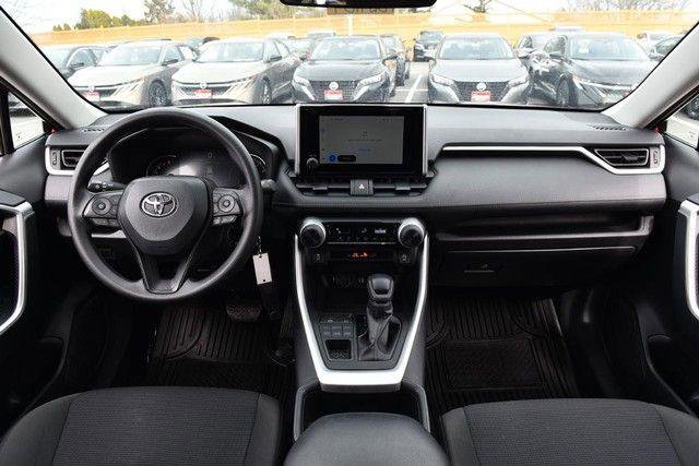 Used 2024 Toyota RAV4 LE image 8