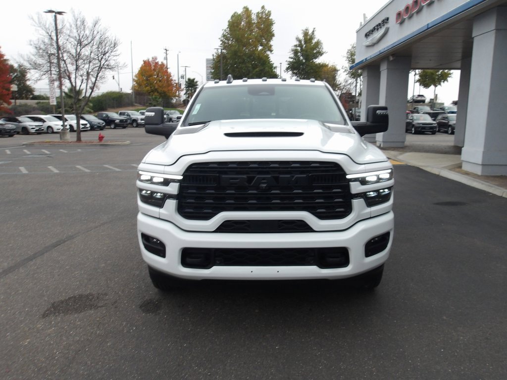 Used 2025 RAM 3500 Limited image 3