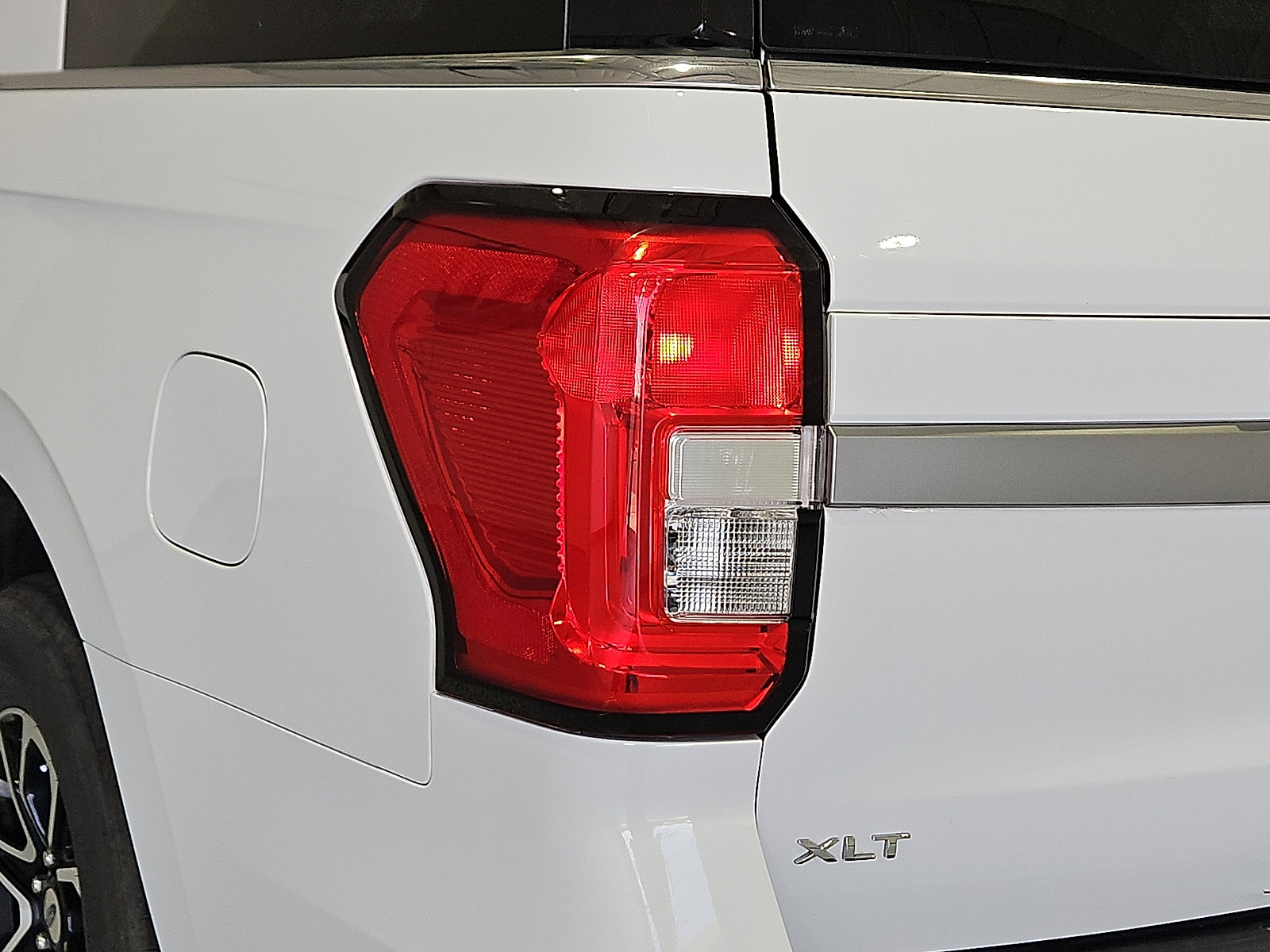 Used 2024 Ford Expedition Max XLT AWD/4WD image 7