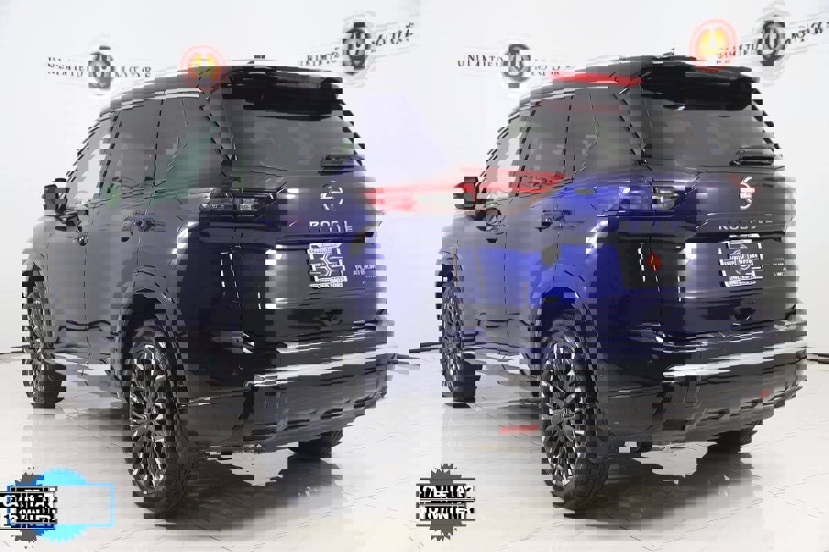 Used 2024 Nissan Rogue Platinum image 4
