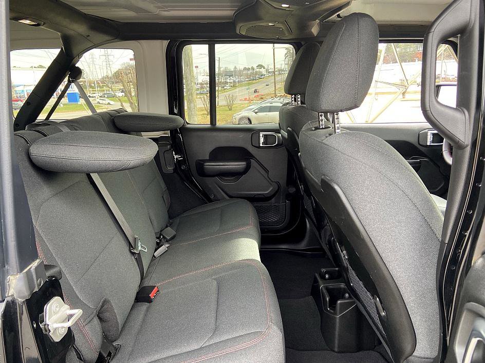 Used 2024 Jeep Wrangler Unlimited Rubicon image 17