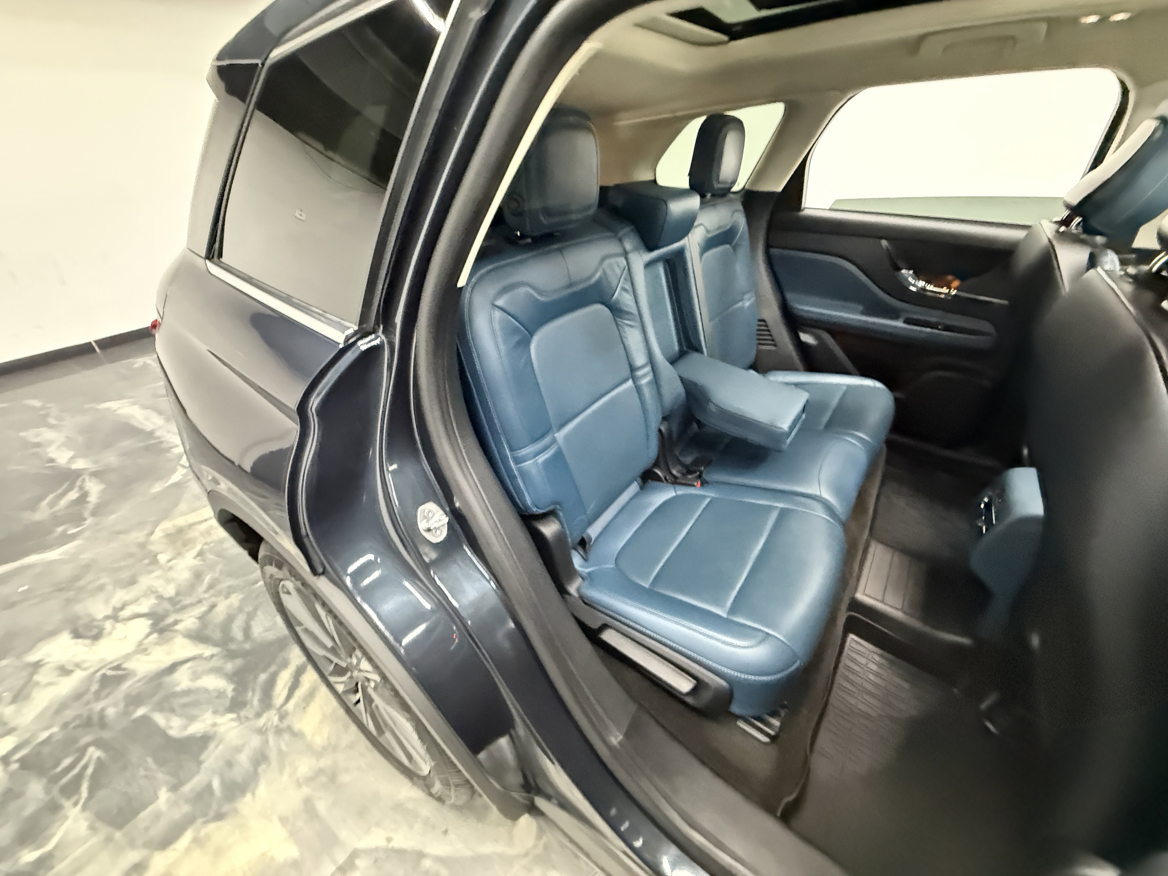 Used 2020 Lincoln Corsair Reserve w/ Equipment Group 202A image 23