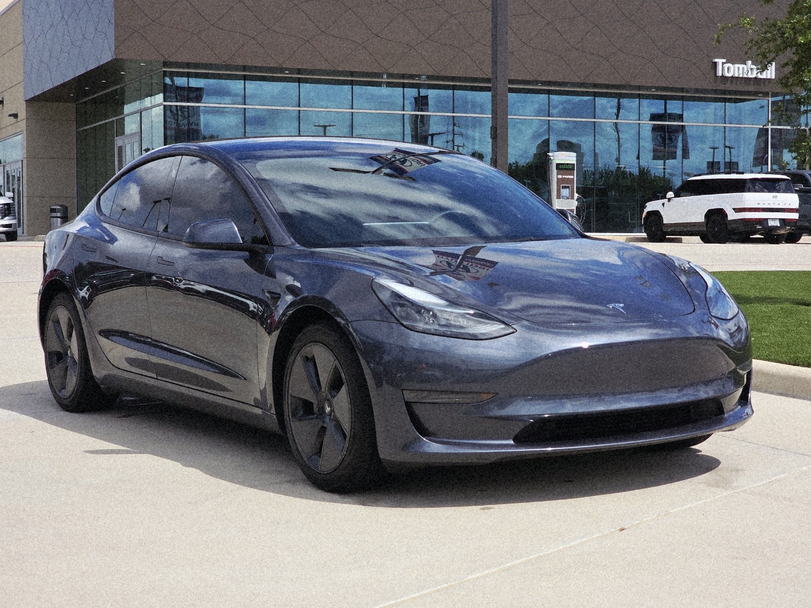 Used 2023 Tesla Model 3 Standard Range RWD image 3