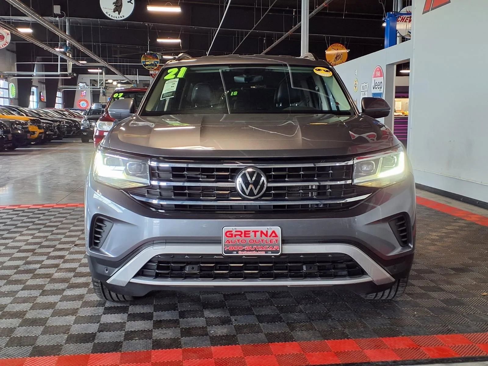 Used 2021 Volkswagen Atlas SE AWD/4WD image 2