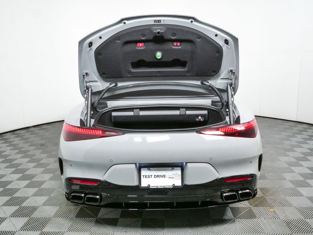 Used 2025 Mercedes-Benz SL 63 AMG 4MATIC image 32
