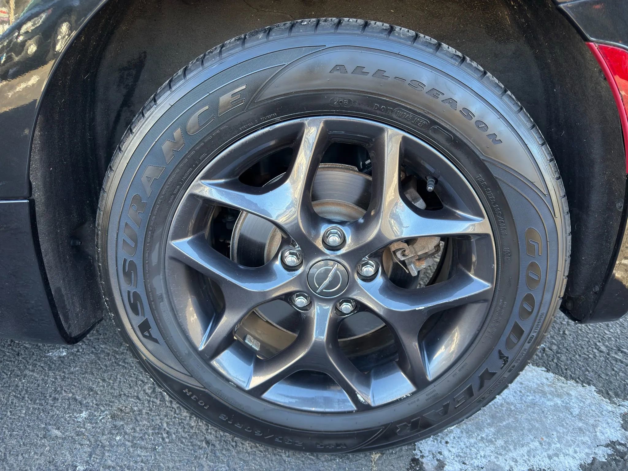 Used 2019 Chrysler Pacifica Touring-L w/ S Appearance Package image 11