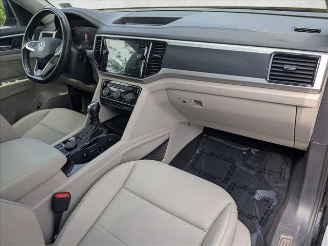 Used 2021 Volkswagen Atlas SEL R-Line AWD/4WD image 24