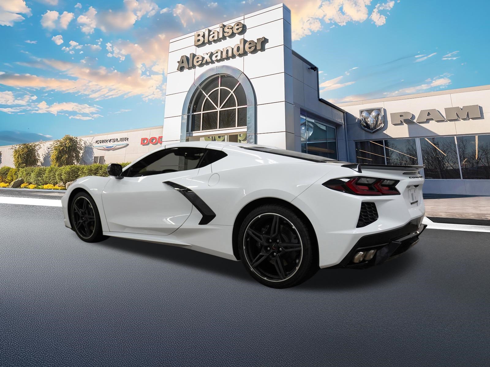 Used 2024 Chevrolet Corvette Stingray Coupe w/ 1LT RWD image 10