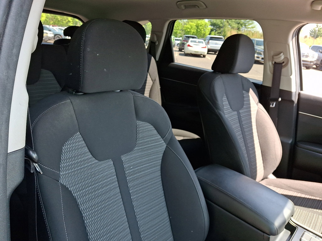 Used 2022 Kia Sorento LX FWD image 13