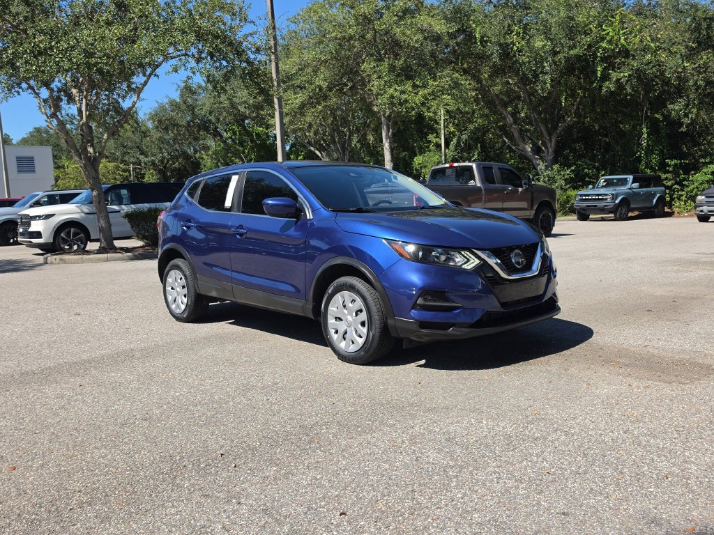 Used 2020 Nissan Rogue Sport S FWD image 2