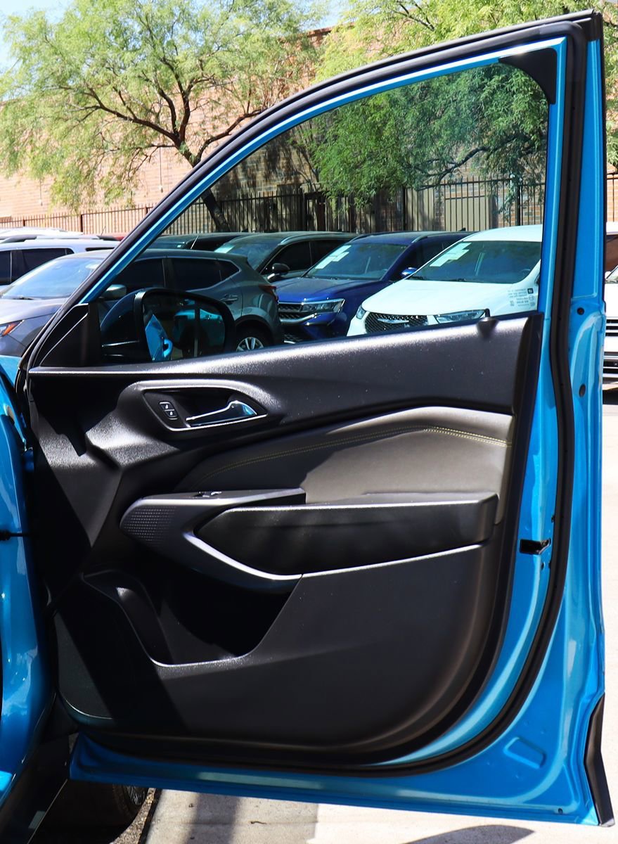 Used 2025 Chevrolet Trax ACTIV w/ Driver Confidence Package FWD image 29