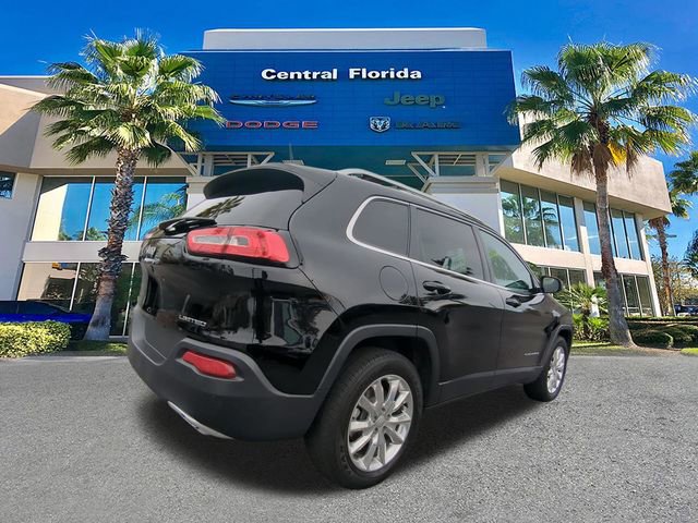 Used 2017 Jeep Cherokee Limited image 5