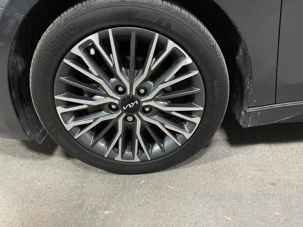 Used 2024 Kia Forte GT-Line w/ GT-Line Premium Package image 35