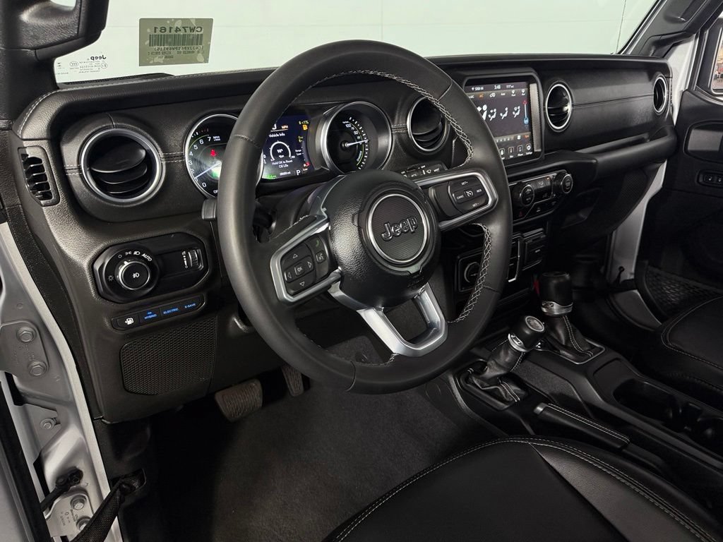 Used 2023 Jeep Wrangler Unlimited Sahara AWD/4WD image 14