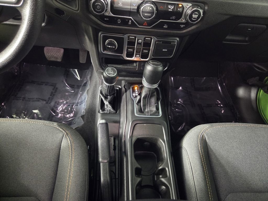 Certified 2025 Jeep Gladiator Sport image 15