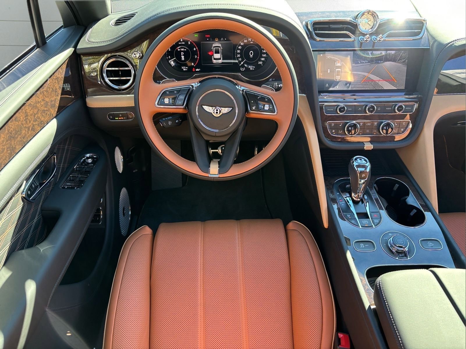 New 2025 Bentley Bentayga Extended Wheelbase AWD/4WD image 4