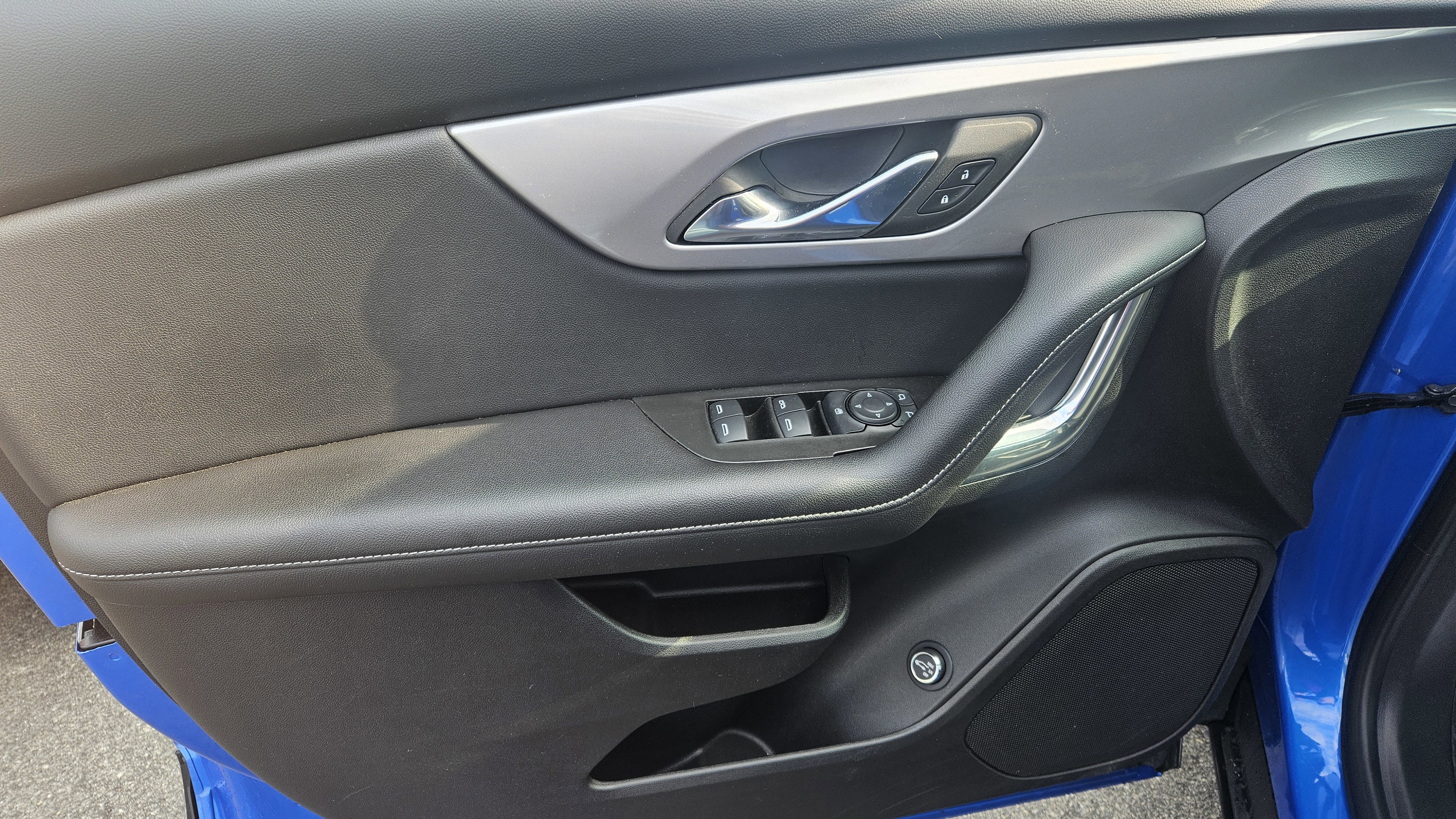 Used 2024 Chevrolet Blazer LT w/ Convenience Package image 11