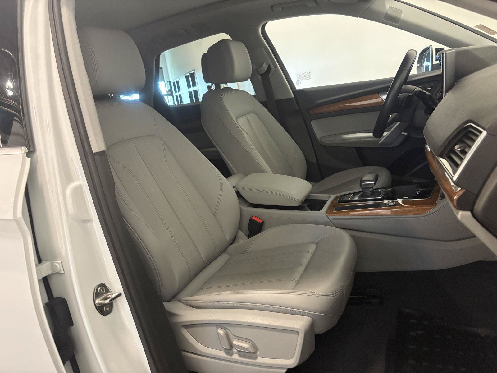 Used 2023 Audi Q5 2.0T Premium Plus AWD/4WD image 48