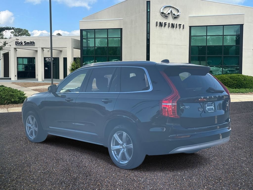 Used 2022 Volvo XC90 T6 Momentum w/ Advanced Package image 4
