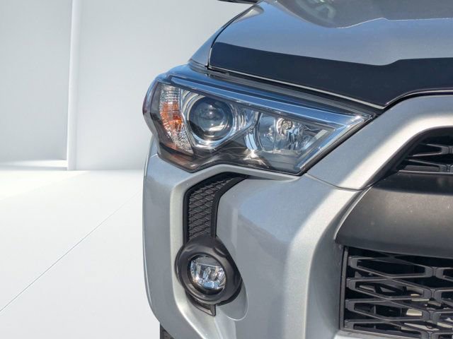 Used 2022 Toyota 4Runner SR5 Premium w/ Moonroof Package AWD/4WD image 9
