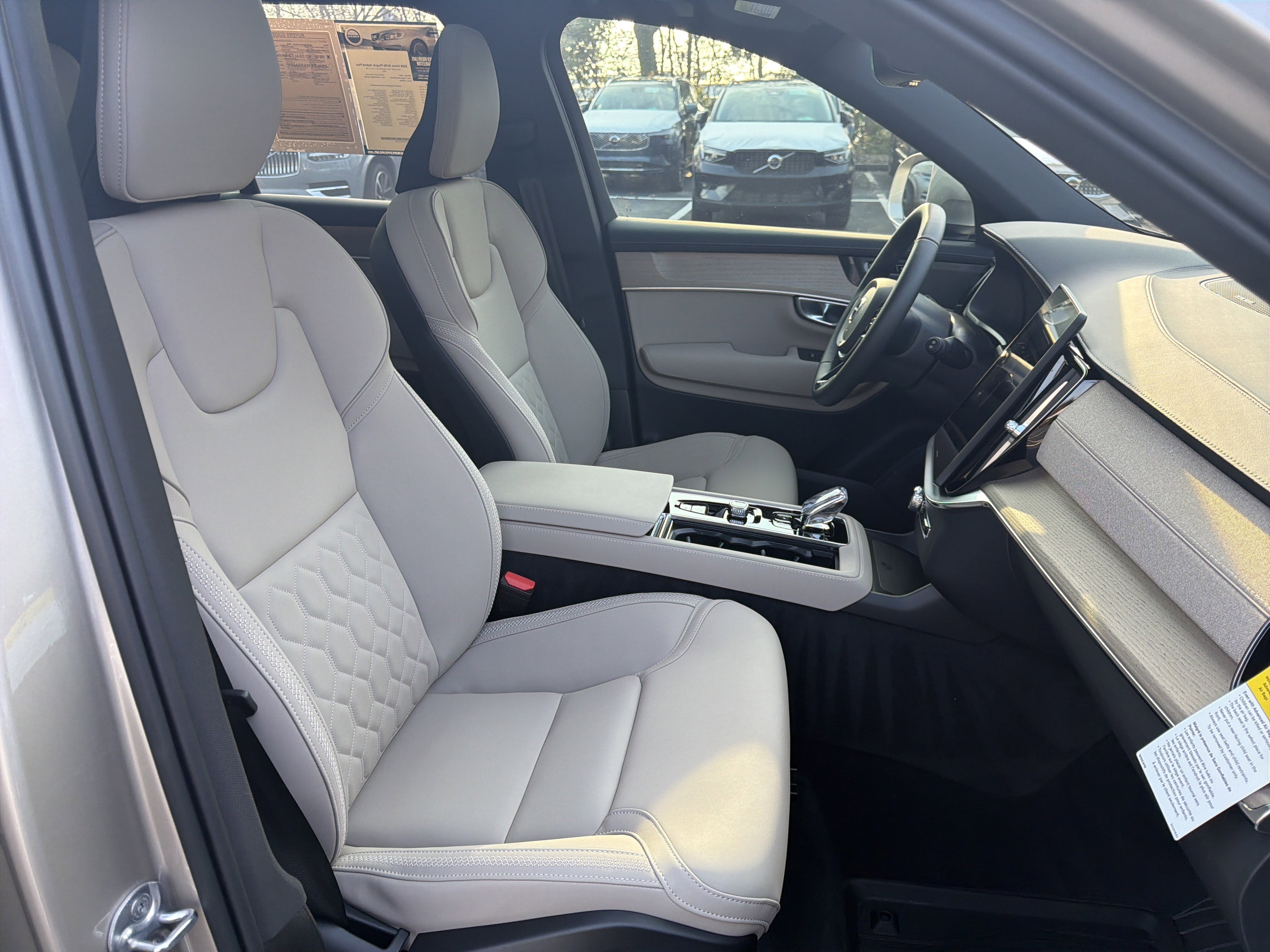 Used 2026 Volvo XC90 T8 Plus w/ Protection Package Premier image 35