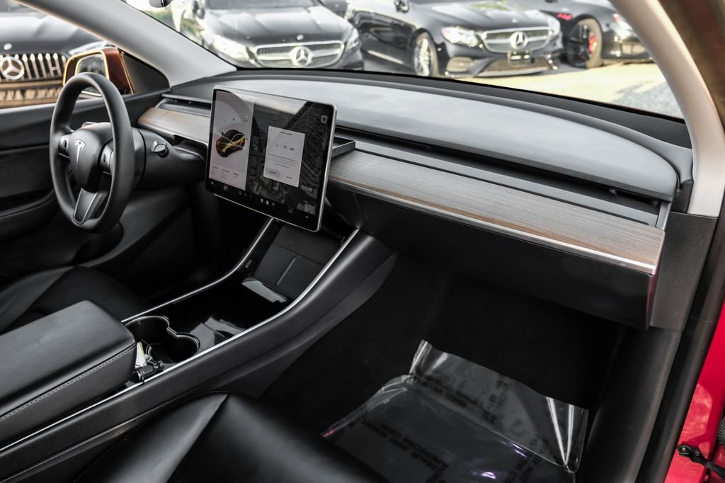 Used 2021 Tesla Model Y 2WD image 10