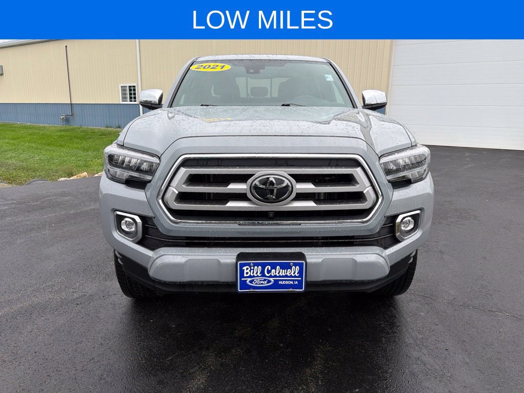 Used 2021 Toyota Tacoma Limited AWD/4WD image 9