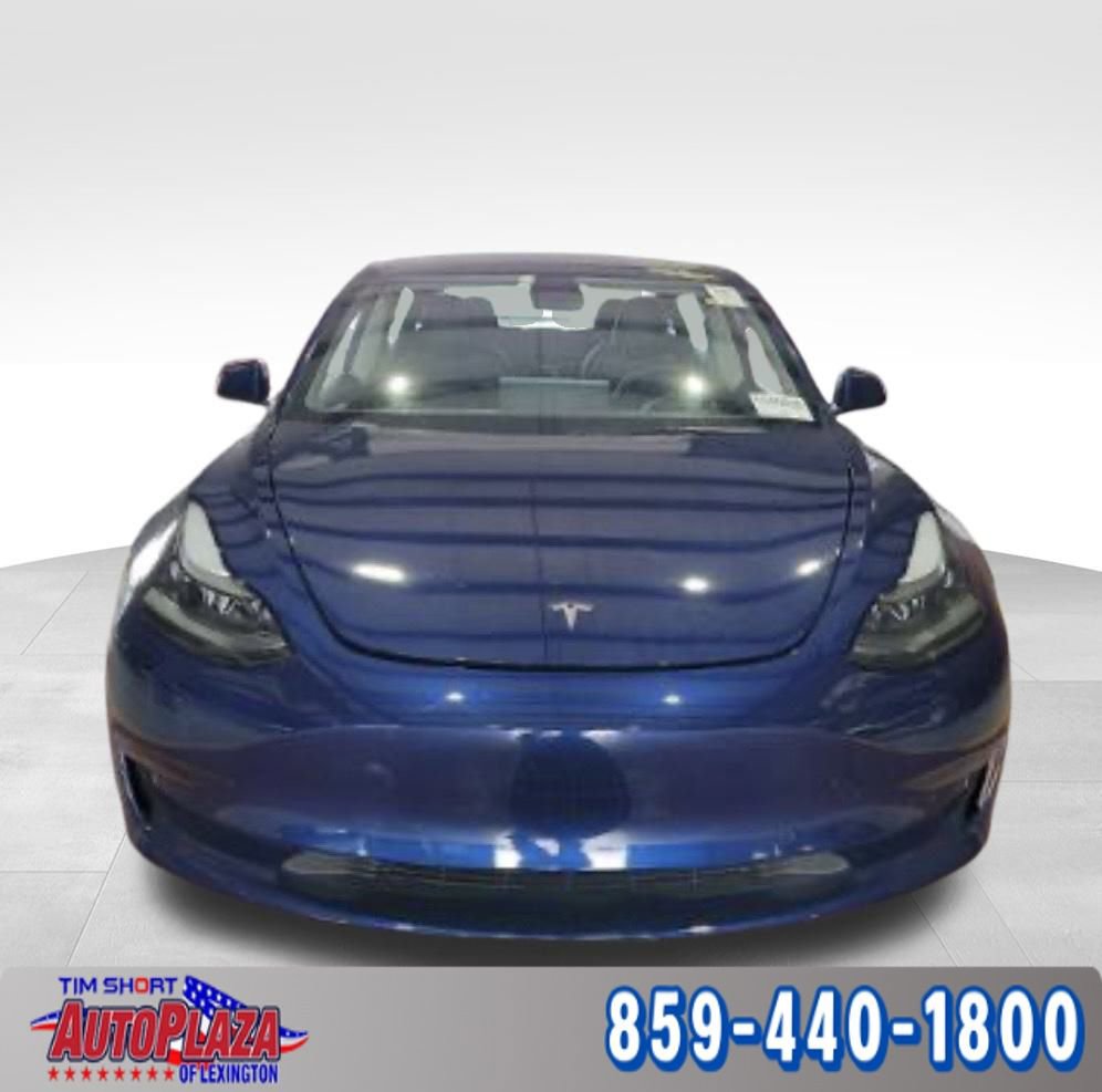 Used 2023 Tesla Model 3 Standard Range image 3