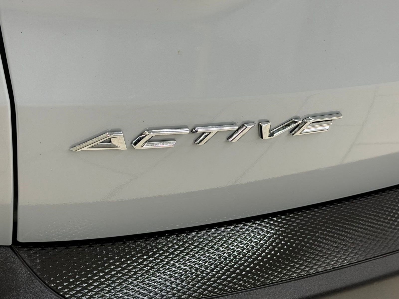 Used 2025 Ford Escape Active image 31