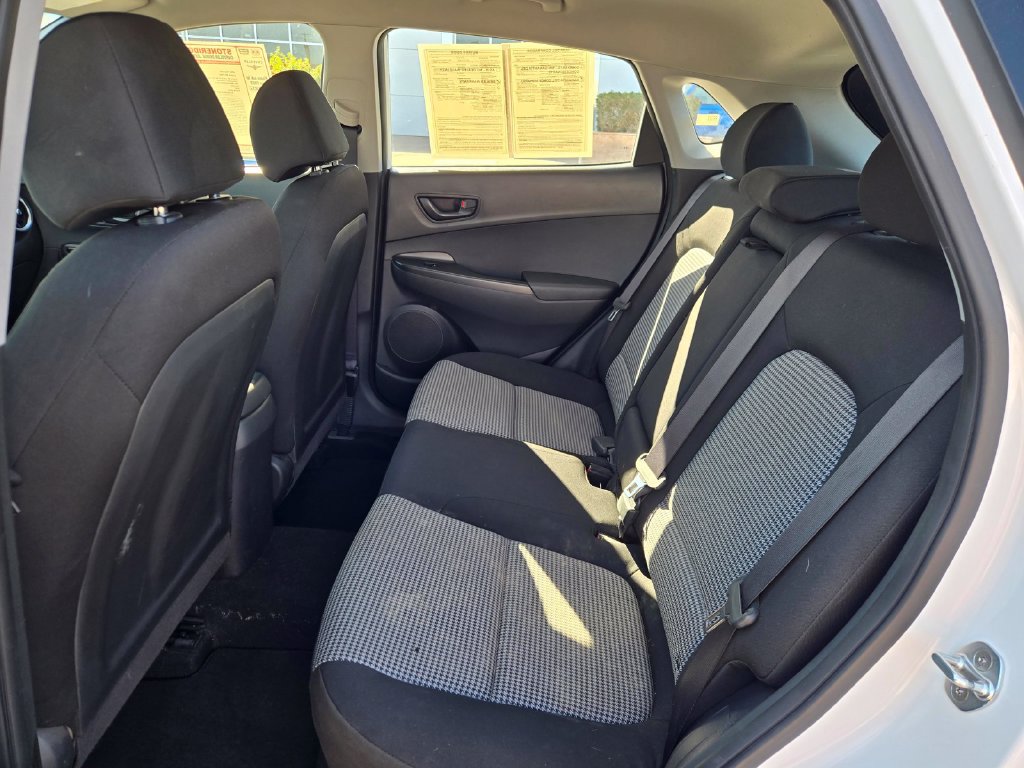 Used 2022 Hyundai Kona SE FWD image 42