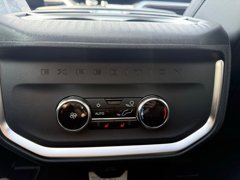 New 2026 Ford Expedition Max Platinum image 37