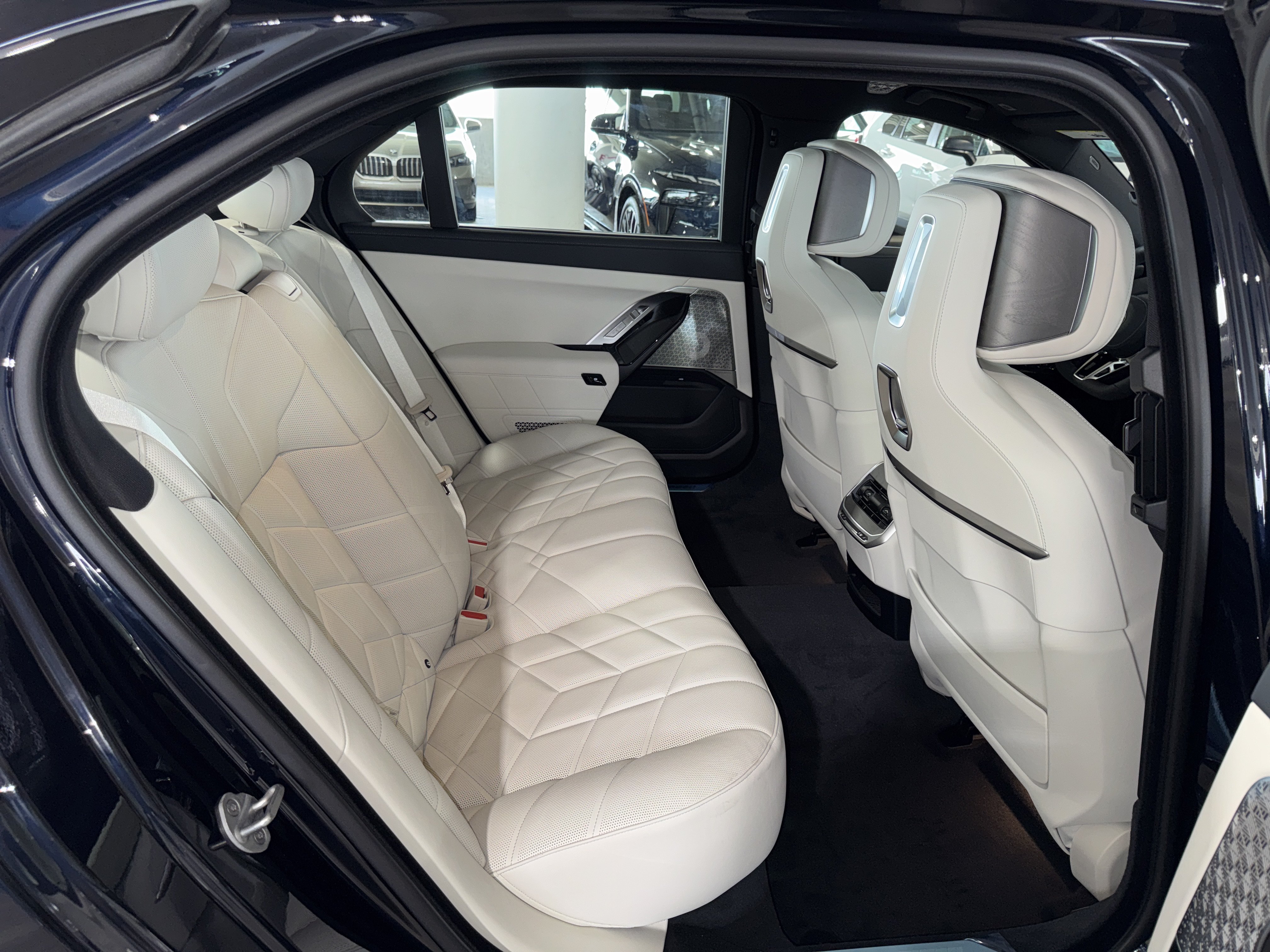 New 2026 BMW 740i RWD image 12