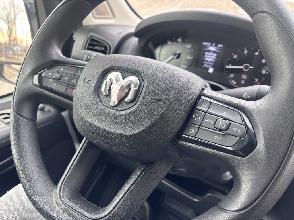 Used 2025 RAM ProMaster 2500 w/ Convenience Group image 20