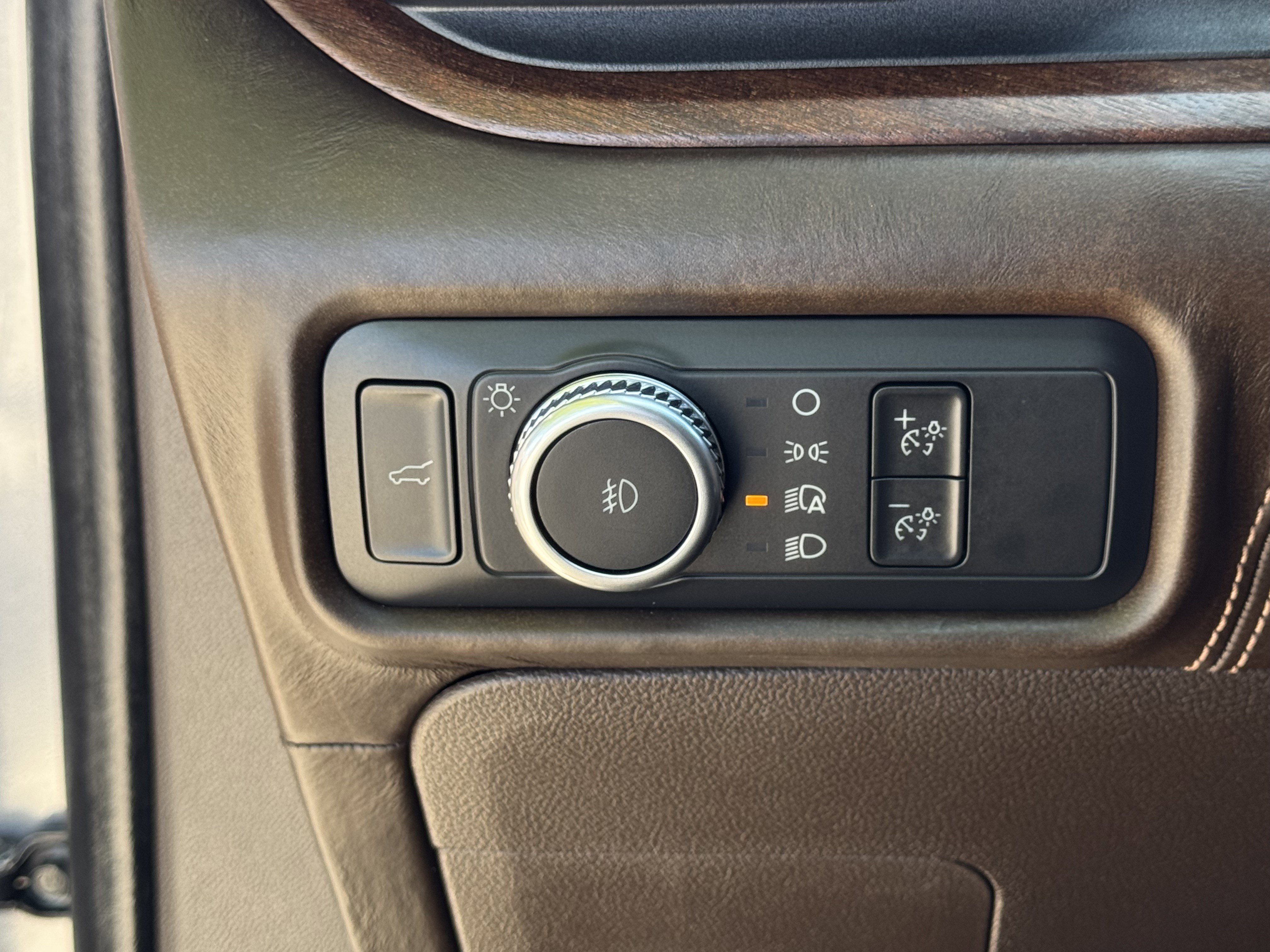 Certified 2022 Ford Explorer King Ranch w/ Technology Package image 25