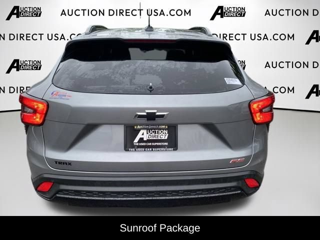 Used 2024 Chevrolet Trax RS w/ Sunroof Package FWD image 6