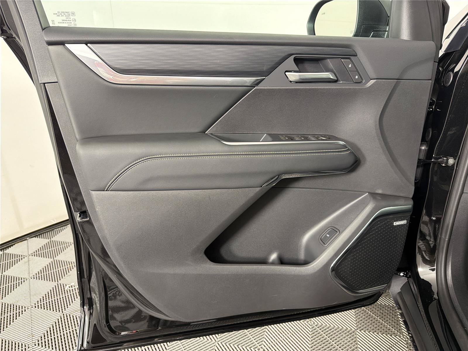 New 2026 GMC Acadia Elevation w/ Black Edition FWD image 8