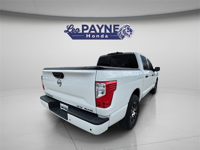 Used 2023 Nissan Titan SV image 3