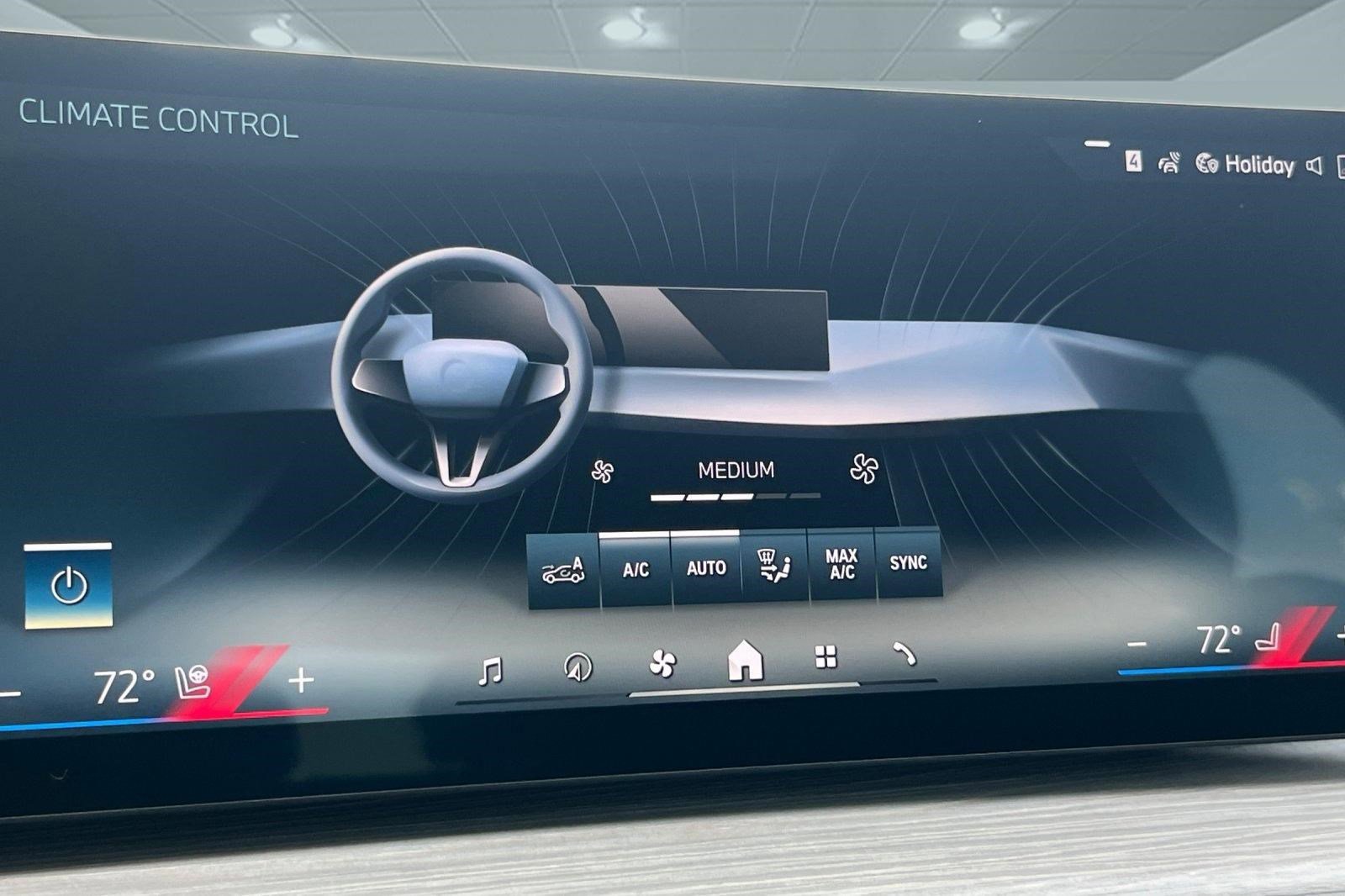 Used 2025 BMW i4 eDrive40 w/ Premium Package image 26