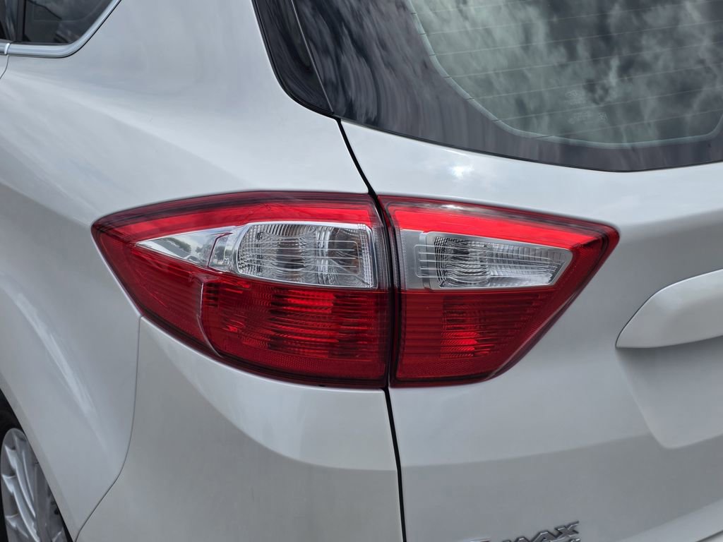 Used 2016 Ford C-MAX Energi SEL w/ Equipment Group 302A FWD image 7