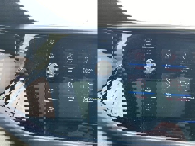 New 2024 Volkswagen Taos SE image 36