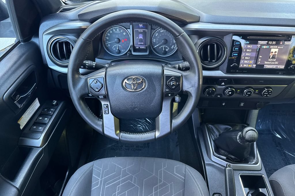 Certified 2017 Toyota Tacoma TRD Off-Road AWD/4WD image 13