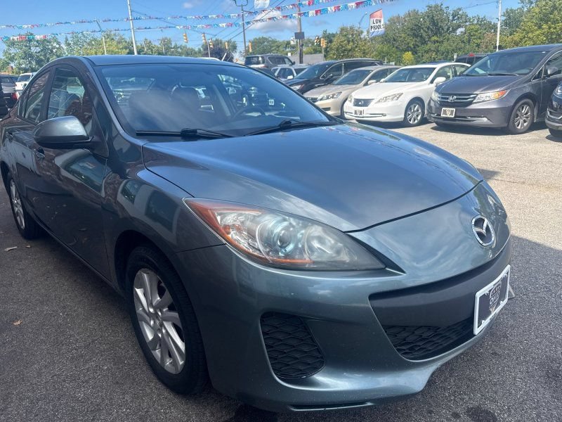 Used 2012 MAZDA MAZDA3 i Touring FWD image 3